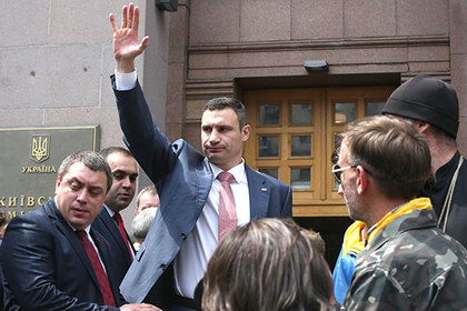 Кличко предложил назвать киевскую улицу в честь Немцова