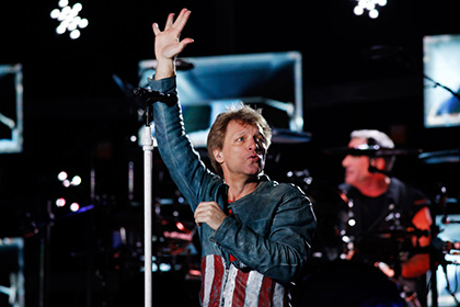Отмену концерта Bon Jovi в Китае связали с поддержкой Далай-ламы