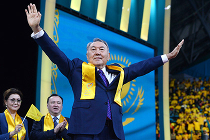 В Казахстане предложили вписать в паспорта цитаты из выступлений Назарбаева