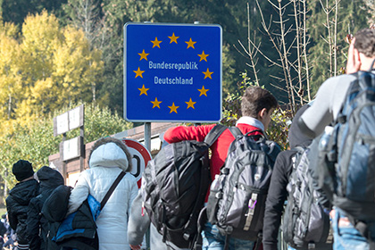 Глава МВД Латвии предрек распад Шенгенской зоны из-за беженцев