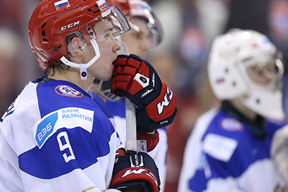 Хоккеисты российской молодежки потеряли шансы на победу в суперсерии с Канадой