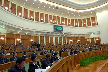 Председатель парламента Таджикистана рассказал о болезни половины депутатов