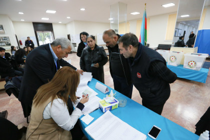 В Азербайджане правящая партия сохранила большинство