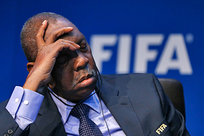 Исполняющий обязанности президента ФИФА уснул на пресс-конференции