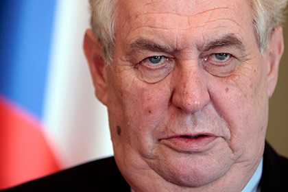 Чешского президента раскритиковали за слова о гипотетическом расстереле премьера