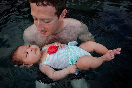 Цукерберг опубликовал фото первого «заплыва» новорожденной дочери