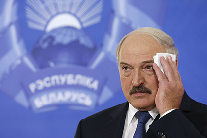 Лукашенко заявил о готовности применить военную силу