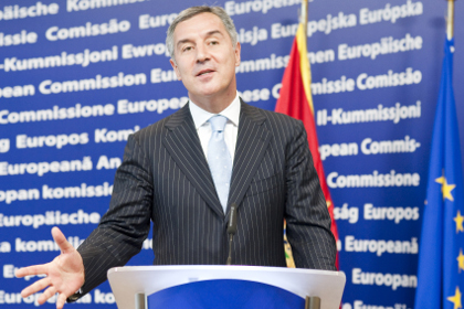 Парламент Черногории с минимальным перевесом выразил доверие правительству