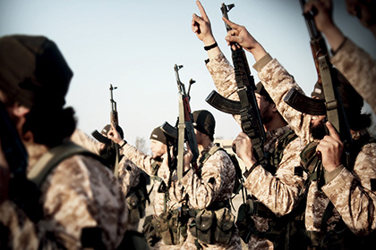 СМИ рассказали об урезанной вдвое зарплате джихадистов ИГ
