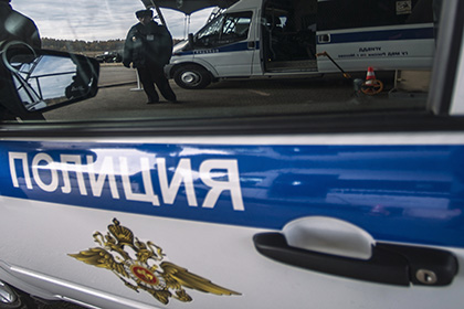 Возбуждено дело по факту наезда автомобиля Mercedes на московского полицейского