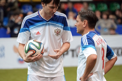 Аленичев и Титов помогли сборной России разгромить звезд футбола