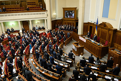 Депутаты Рады потребовали повторного голосования за отставку Яценюка