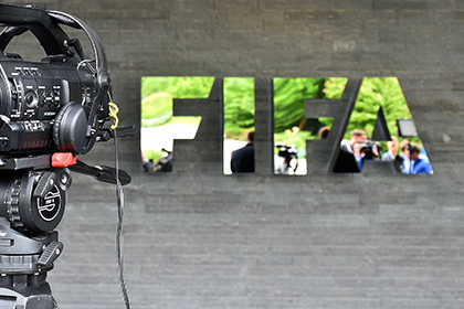 Индонезию и Кувейт лишили права голоса на выборах главы ФИФА