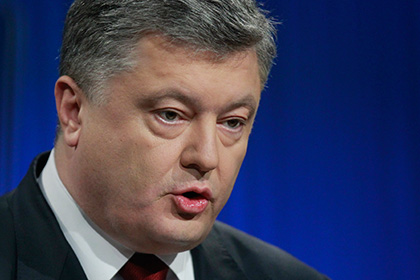 Порошенко поручил нарастить военные возможности Украины на границе с Крымом