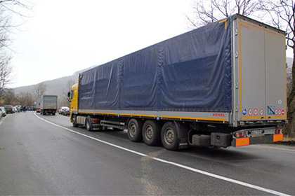 Россия полностью остановила транзит украинских грузовиков