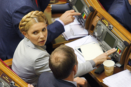 Тимошенко назвала цирком голосование за отставку Яценюка