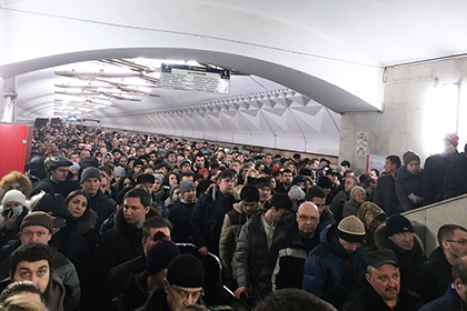В соцсетях ужаснулись давке на станции метро «Тульская»