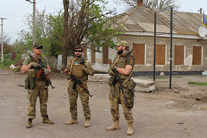 Бойцы «Азова» встали на границе с Крымом