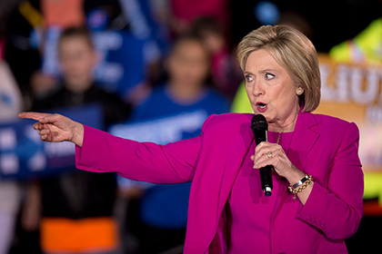 Клинтон сняла с себя ответственность за хаос в Ливии