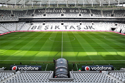 Кресла на новом стадионе турецкого ФК «Бешикташ» оборудовали экранами