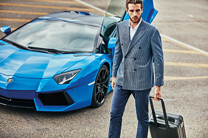 Lamborghini выпустила люксовую коллекцию одежды