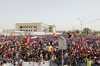 Сотни тысяч иракцев вышли на улицы Багдада протестовать против коррупции