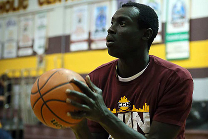 В Канаде арестовали 29-летнего игрока школьной баскетбольной команды