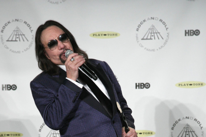 В США госпитализирован бывший гитарист группы Kiss