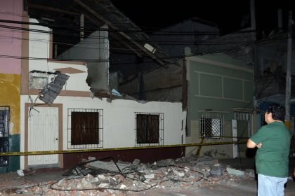 Жертвами землетрясения в Эквадоре стали 77 человек