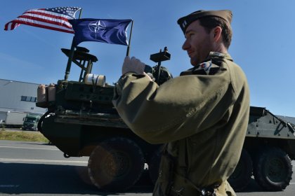 Активисты заблокировали военную технику США на границе Молдавии