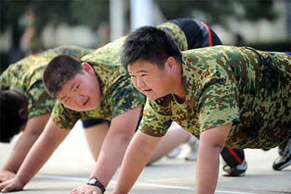 Тучные китайцы пополнят армейские ряды