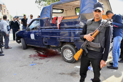 В пригороде Каира террористы расстреляли 9 полицейских