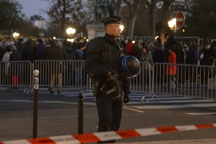 Журналисты RT и ВГТРК пострадали во время беспорядков в Париже