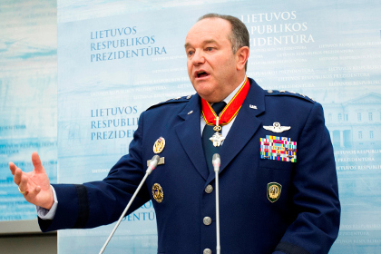 Бридлав призвал страны НАТО наладить диалог с Россией