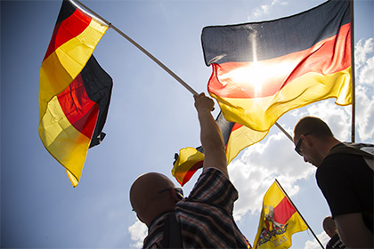 Правозащитник обвинили немецкие власти в неспособности справиться с расизмом
