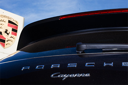 В России отзовут 14 тысяч Porsche Cayenne из-за проблем с торможением
