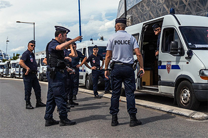 Власти Франции депортируют всю делегацию Всероссийского объединения болельщиков