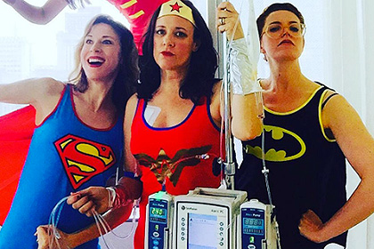 Бродвейская актриса превратила сеансы химиотерапии в Instagram-маскарад