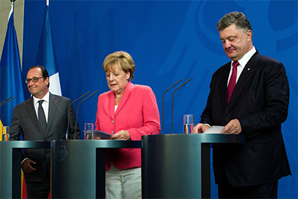 Порошенко пожаловался Меркель и Олланду на Россию