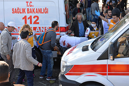 При взрыве у полицейского участка в Турции погибли 3 человека и ранены десятки