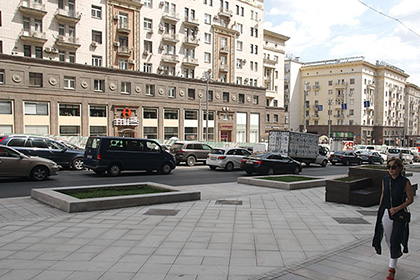 Московские власти выбрали поставщиков гранитной плитки на следующий год