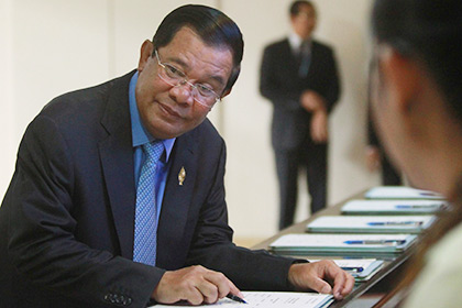 Премьер-министр Камбоджи высказался в поддержку Трампа