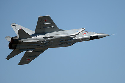 На Камчатке истребители МиГ-31 отработали посадку на поврежденную полосу