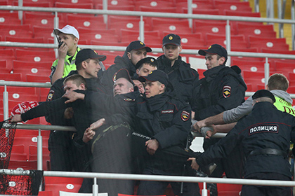 Определен российский футбольный клуб с самыми недисциплинированными фанатами