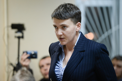Савченко назвали «снегурочкой АТО» за ее предновогодний наряд