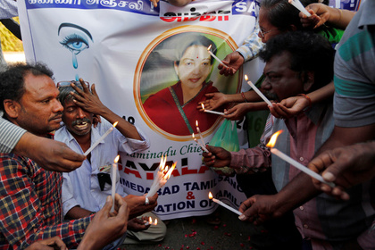 В Индии 470 человек скончались от горя по умершей главе штата Тамилнад