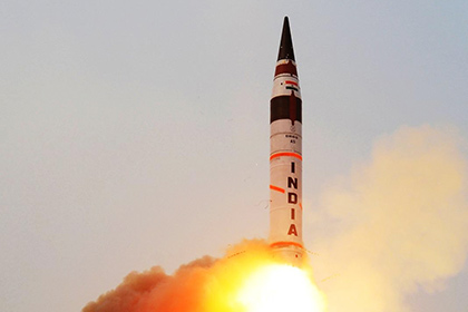 В Индии испытали способную нести ядерный заряд межконтинентальную ракету