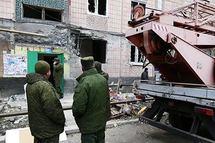 ВСУ обстреляли из артиллерии жилые дома в Донецке