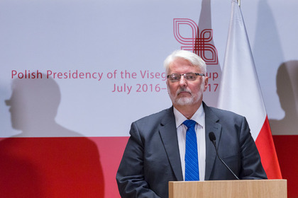 Главу МИД Польши высмеяли за слова о встрече с коллегой из несуществующей страны