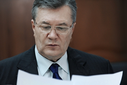 На Украине арестовали гаражи и корабль Януковича